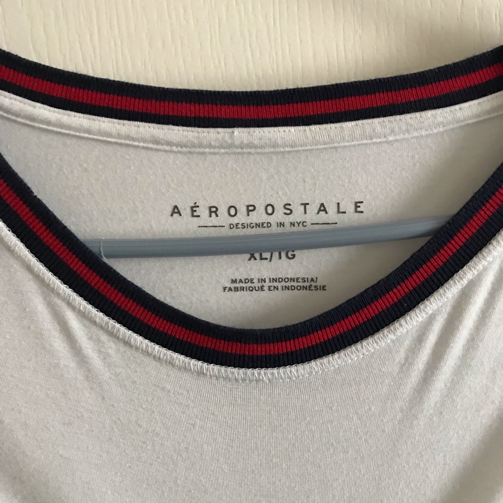 Top - Picture 2 of 2